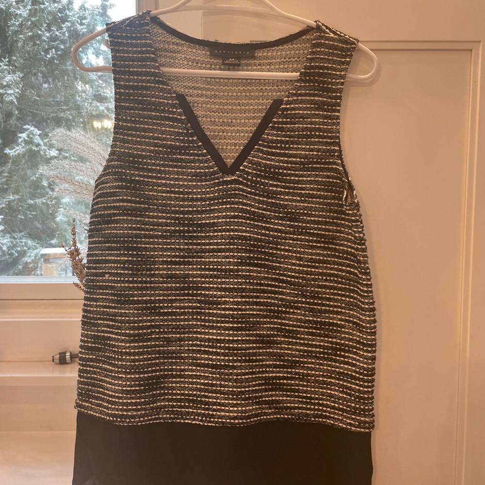 Sanctuary textured sleeveless top with hint of sparkle - S